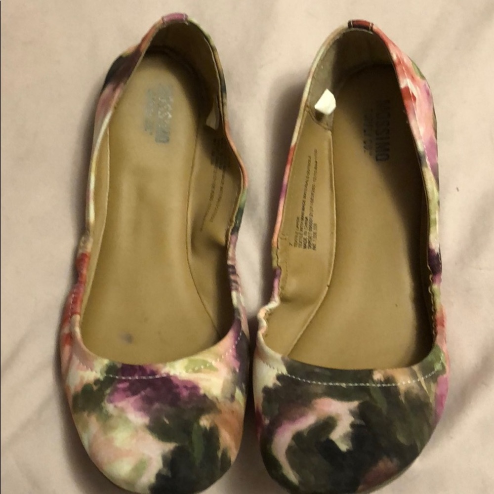 Floral flats